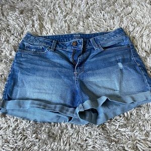 these jean shorts are denim short!